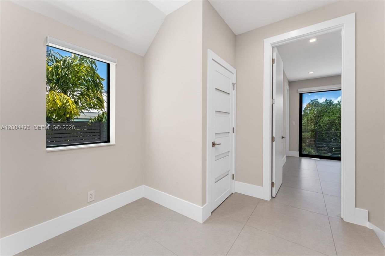 104 NE 16th Ter , Fort Lauderdale, FL 33301 Photo