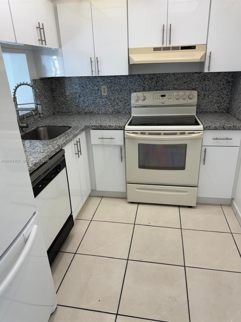 11790 SW 18th St, Unit 416-3, Miami, FL 33175 Photo