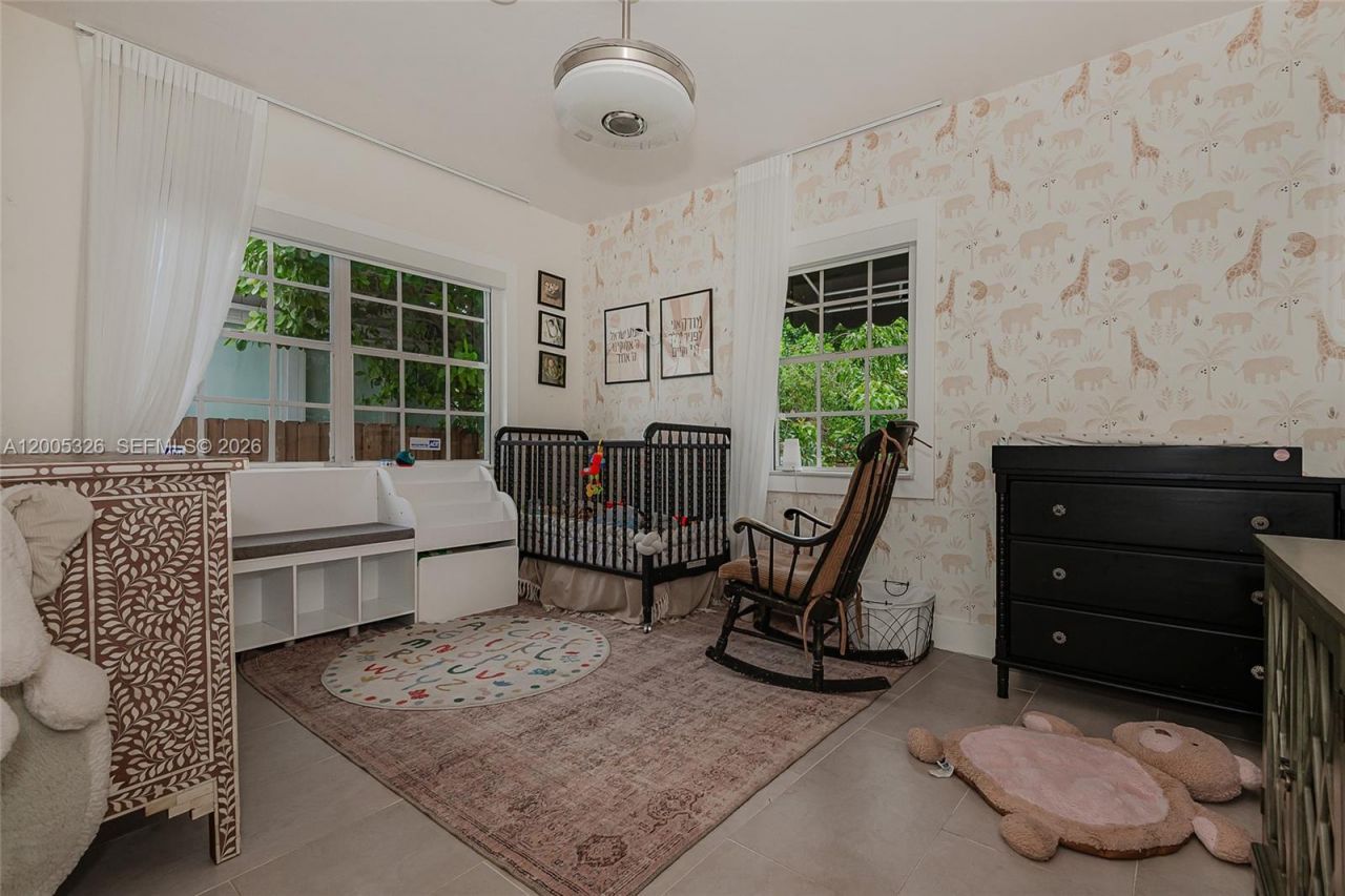 9048 Carlyle Ave, Surfside, FL 33154 Photo