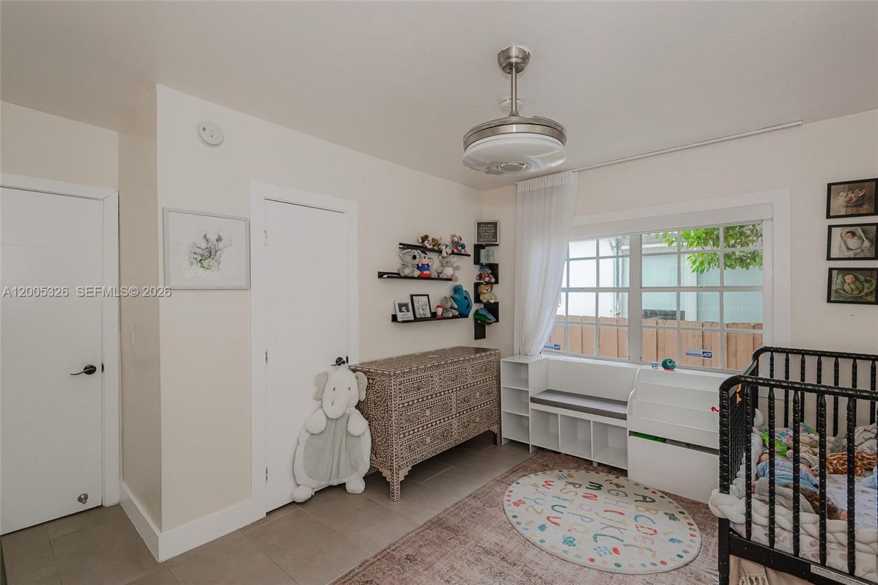 9048 Carlyle Ave, Surfside, FL 33154 Photo