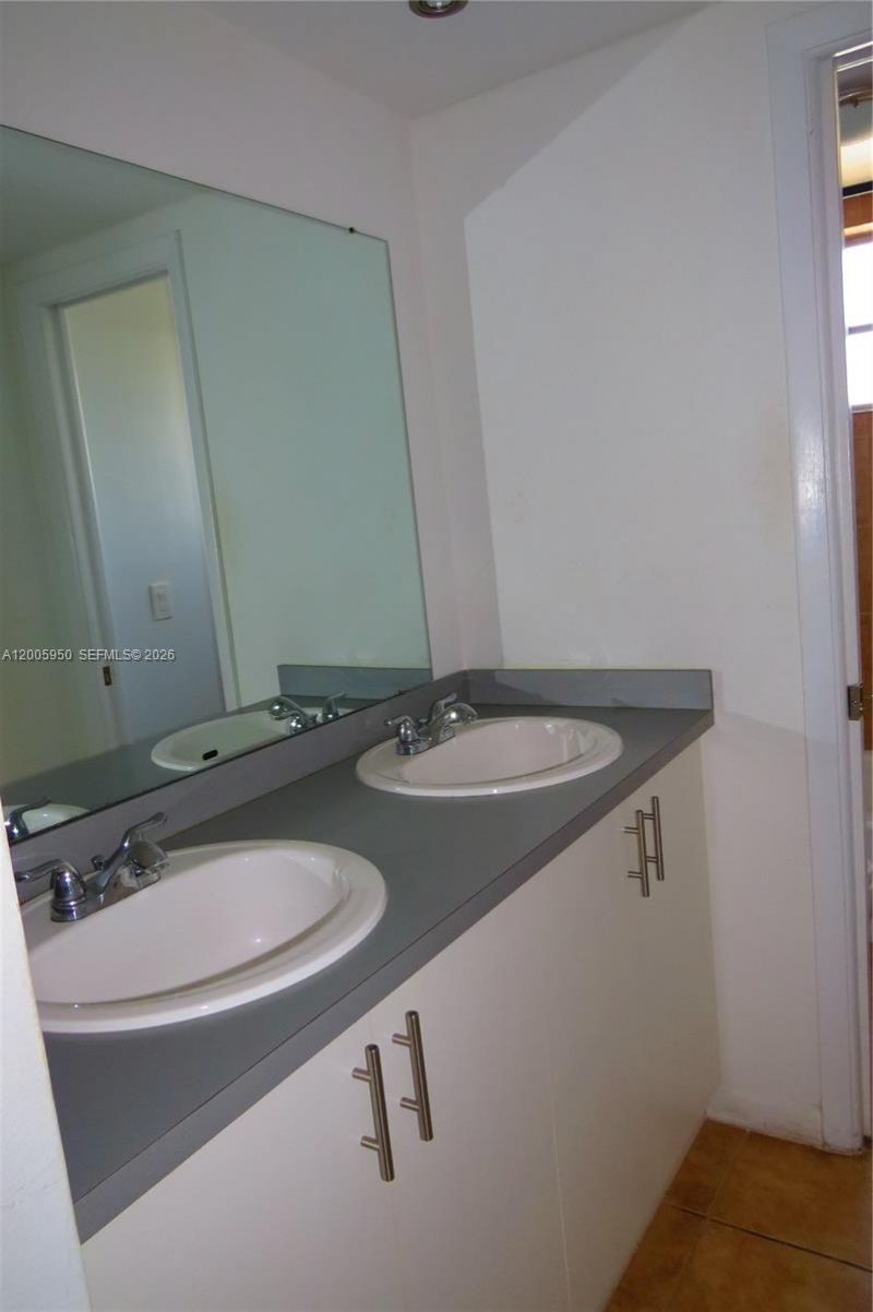 1975 NE 135th St , Unit 3C, North Miami, FL 33181 Photo