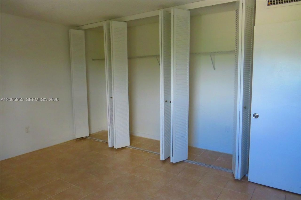 1975 NE 135th St , Unit 3C, North Miami, FL 33181 Photo