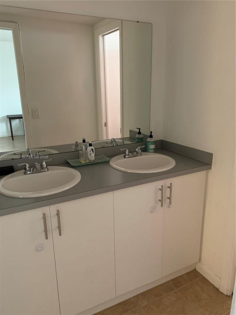 1975 NE 135th St , Unit 3C, North Miami, FL 33181 Photo