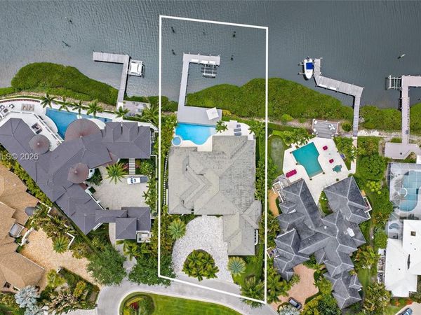 121 Commodore Dr , Jupiter, FL 33477
