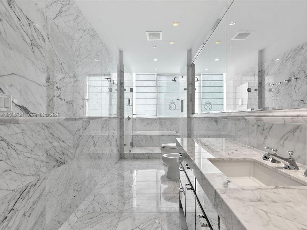 17475 Collins Ave, Unit 2302, Sunny Isles Beach, FL 33160 Photo
