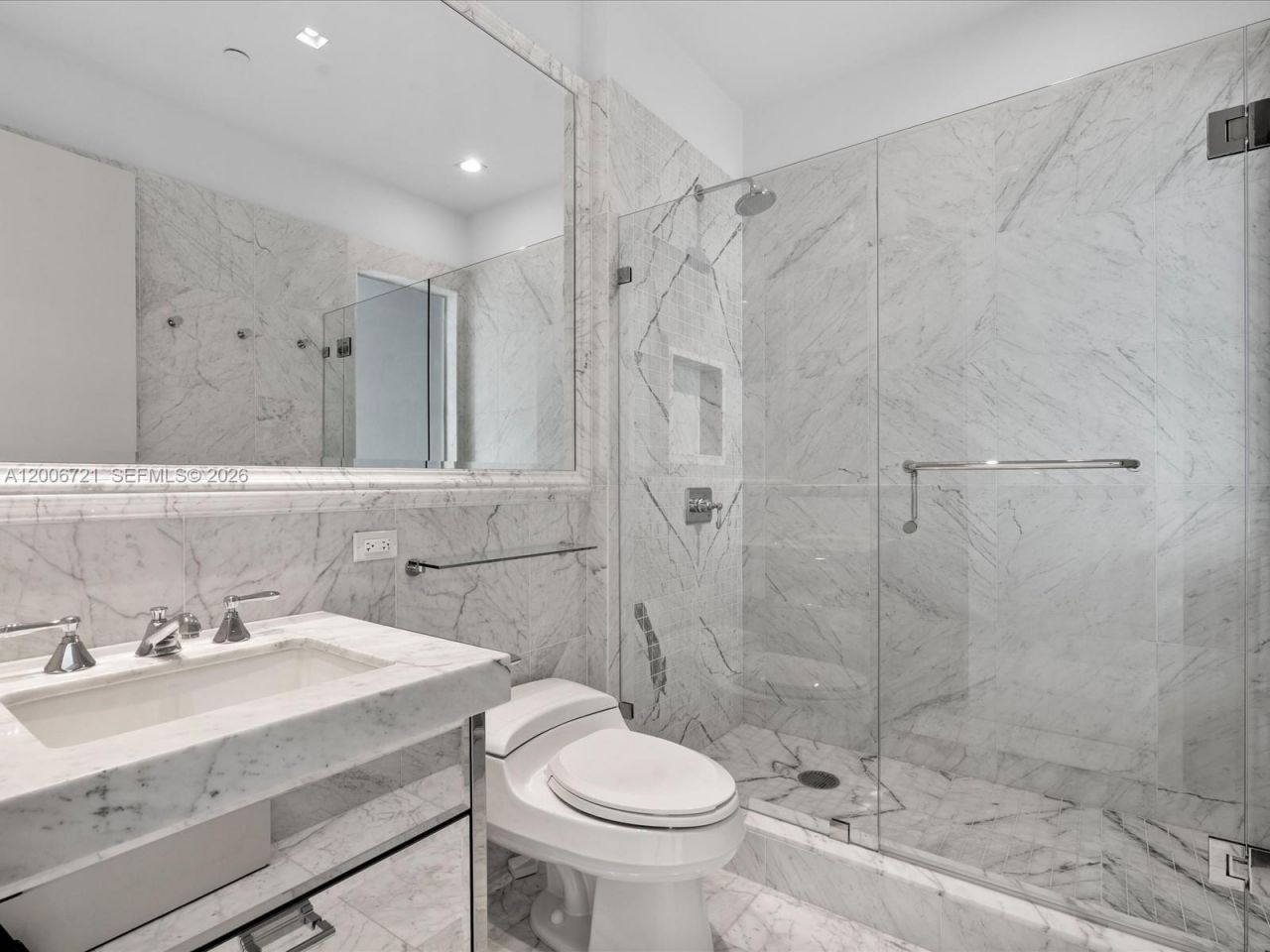 17475 Collins Ave, Unit 2302, Sunny Isles Beach, FL 33160 Photo