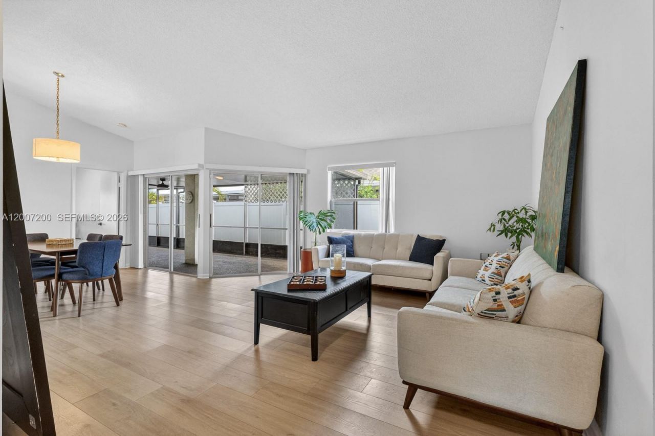 11804 NW 13th St, Unit 11804, Pembroke Pines, FL 33026 Photo