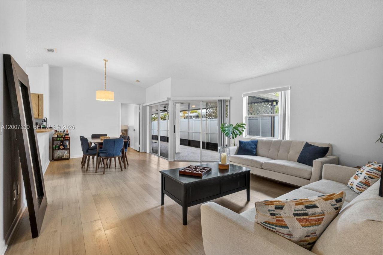 11804 NW 13th St, Unit 11804, Pembroke Pines, FL 33026 Photo