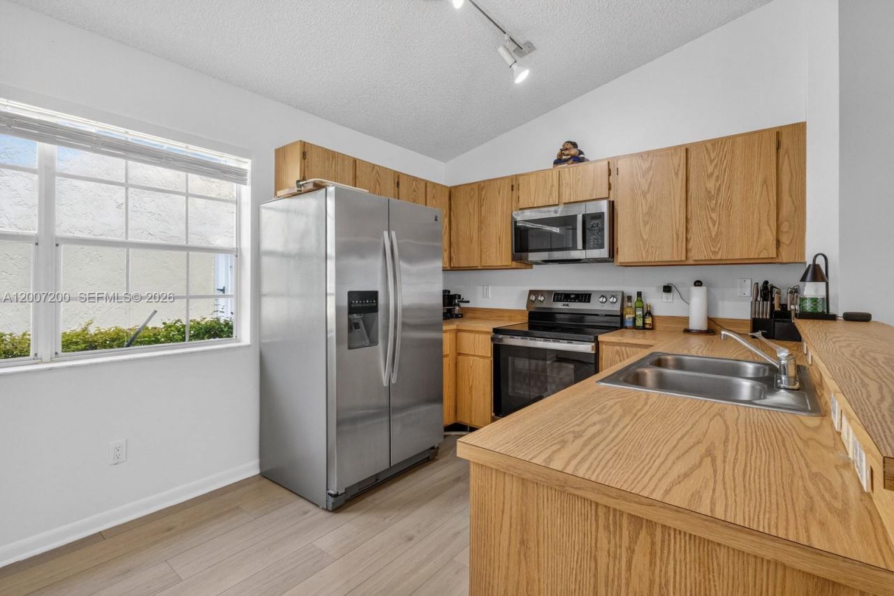 11804 NW 13th St, Unit 11804, Pembroke Pines, FL 33026 Photo