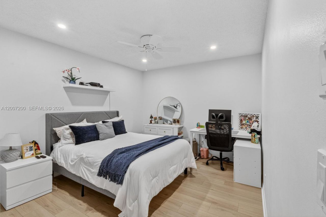 11804 NW 13th St, Unit 11804, Pembroke Pines, FL 33026 Photo