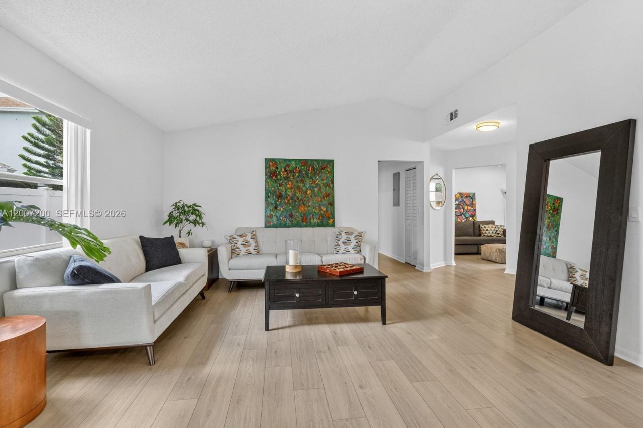 11804 NW 13th St, Unit 11804, Pembroke Pines, FL 33026 Photo