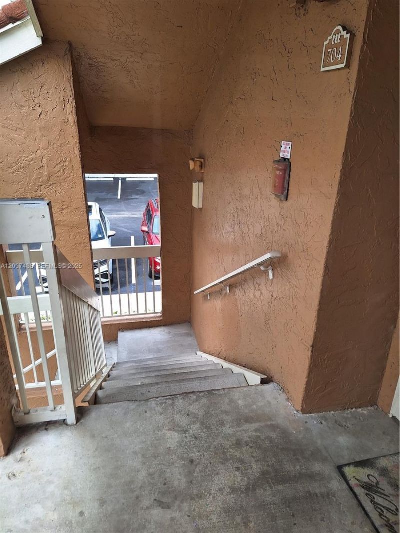 704 NW 92nd Ave , Unit 704, Plantation, FL 33324 Photo