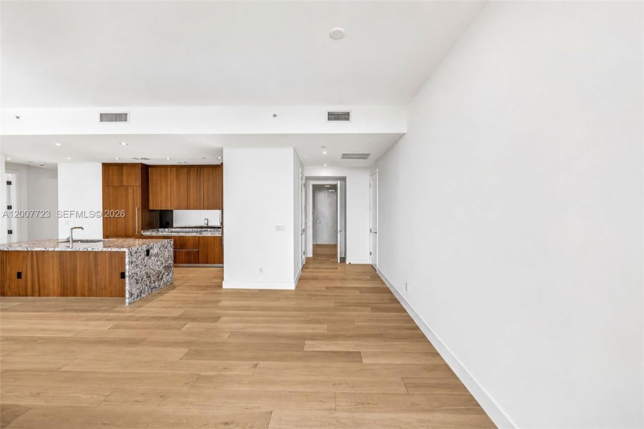 175 25 Rd, Unit 3303, Miami, FL 33129 Photo
