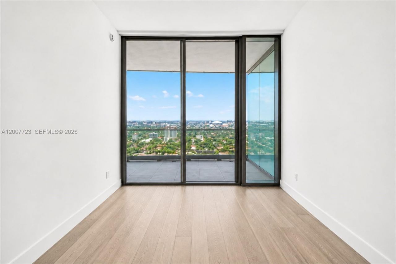175 25 Rd, Unit 3303, Miami, FL 33129 Photo