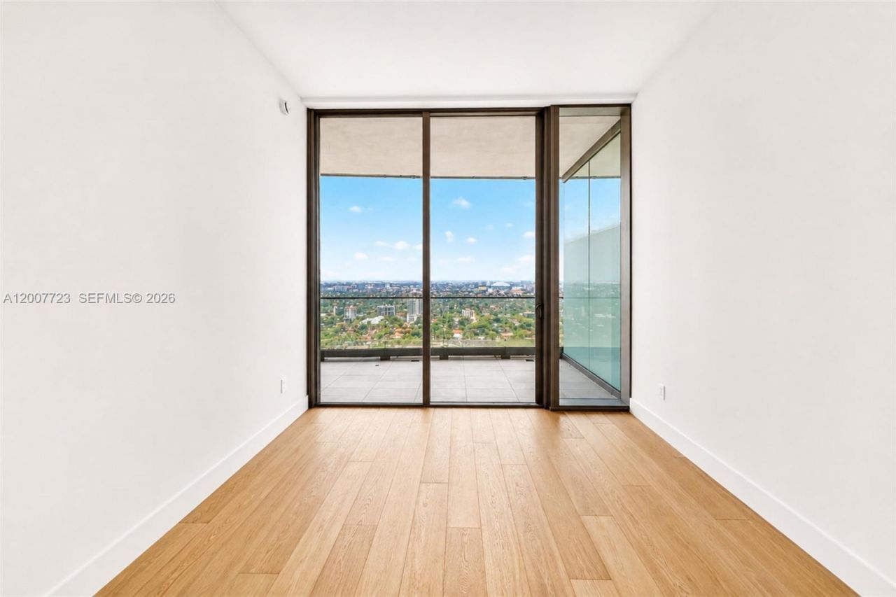 175 25 Rd, Unit 3303, Miami, FL 33129 Photo