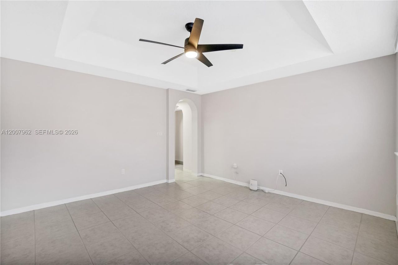 8334 NW 144th Ter, Miami Lakes, FL 33016 Photo