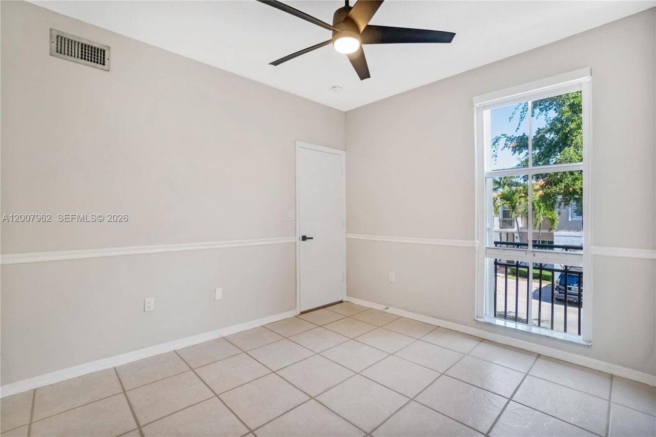 8334 NW 144th Ter, Miami Lakes, FL 33016 Photo
