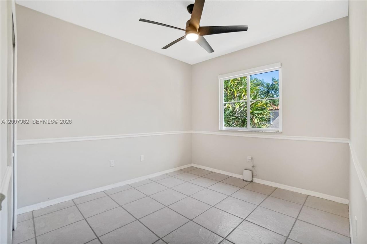 8334 NW 144th Ter, Miami Lakes, FL 33016 Photo