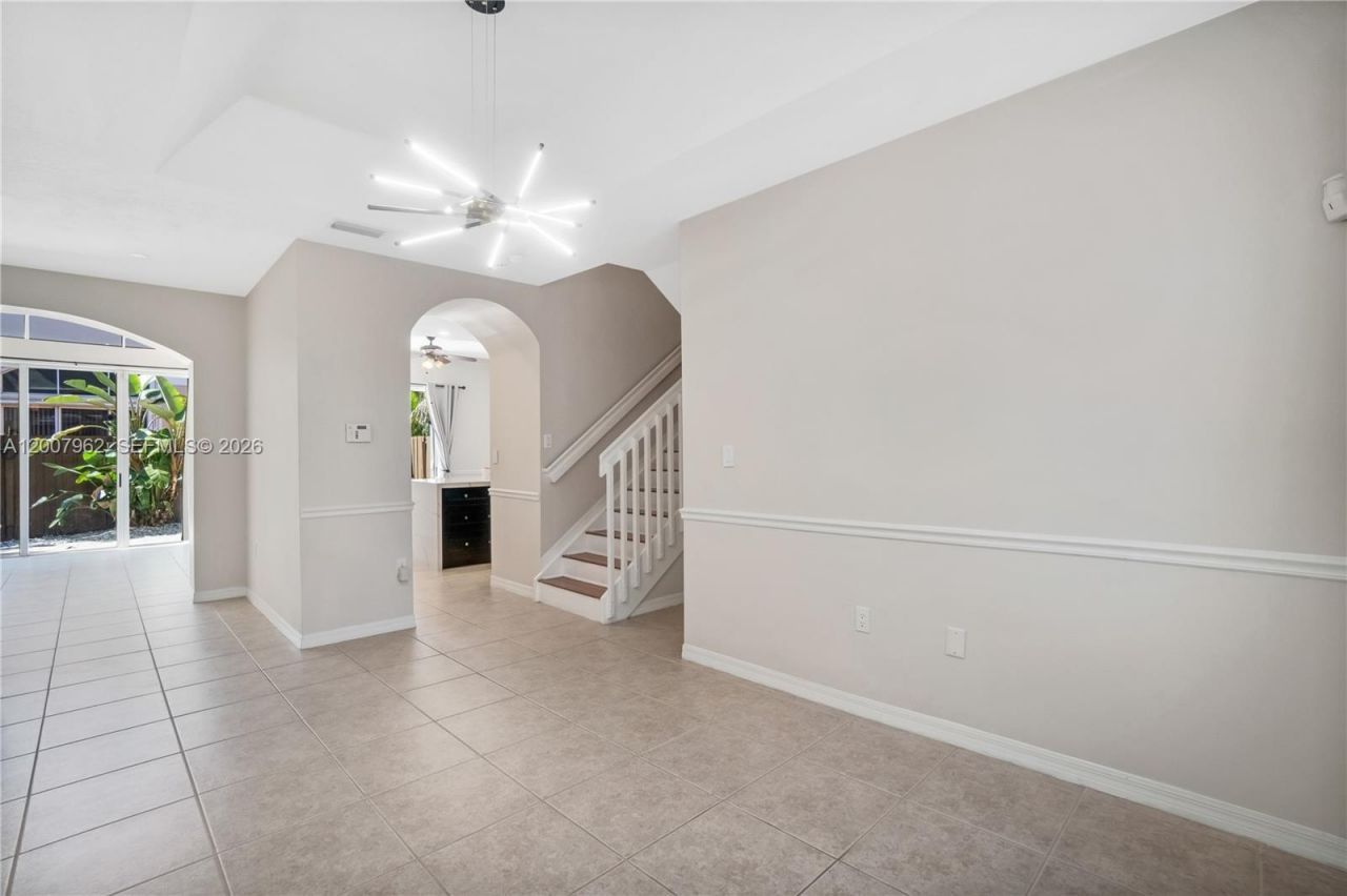 8334 NW 144th Ter, Miami Lakes, FL 33016 Photo