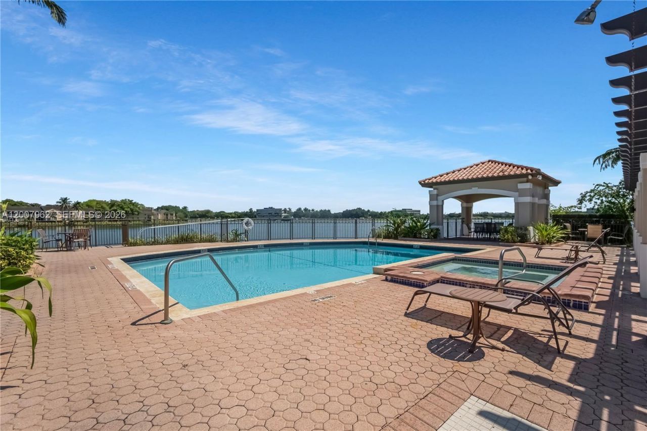 8334 NW 144th Ter, Miami Lakes, FL 33016 Photo