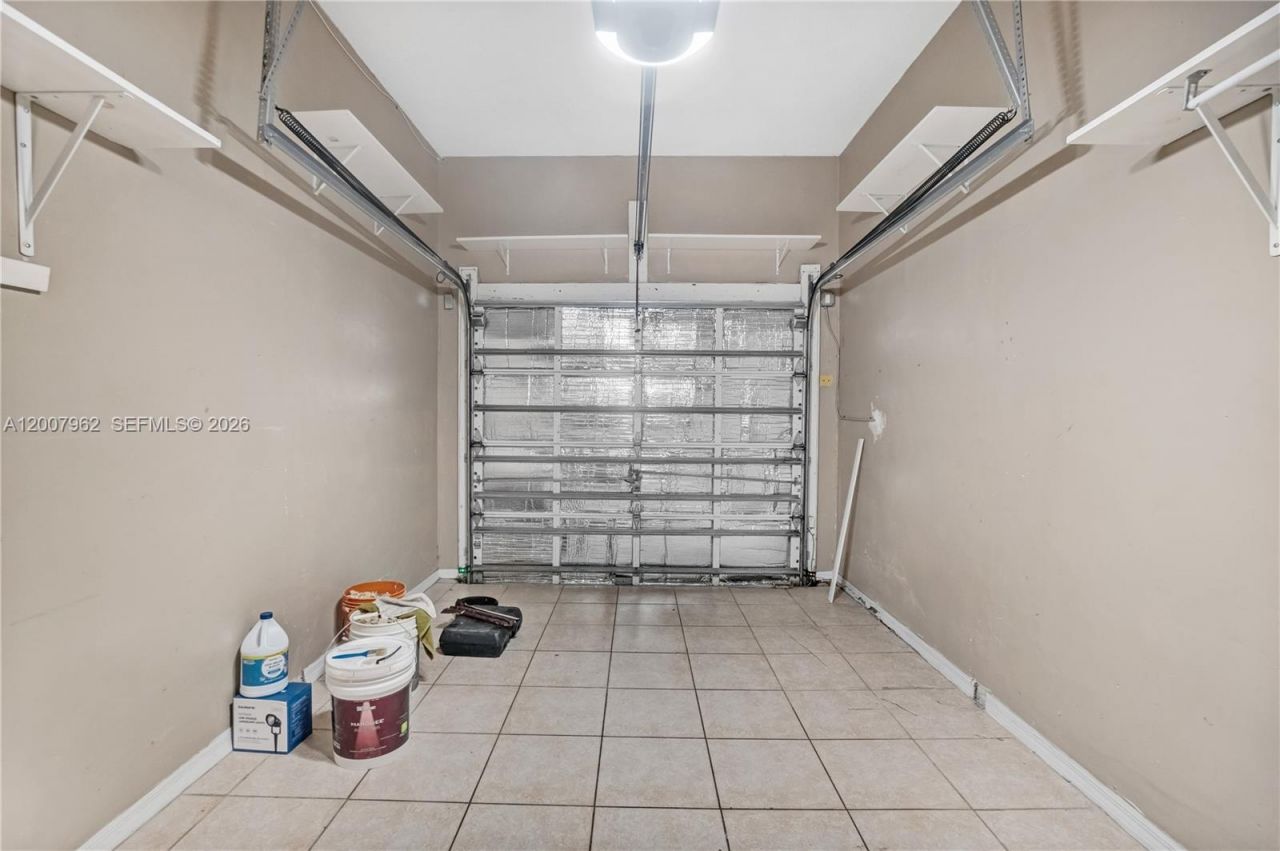 8334 NW 144th Ter, Miami Lakes, FL 33016 Photo