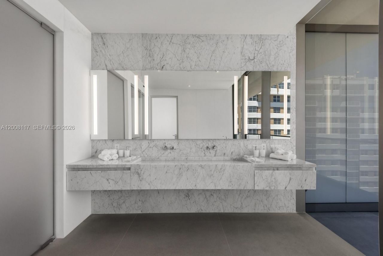 2000 S Ocean Dr, Unit 17A, Hallandale Beach, FL 33009 Photo