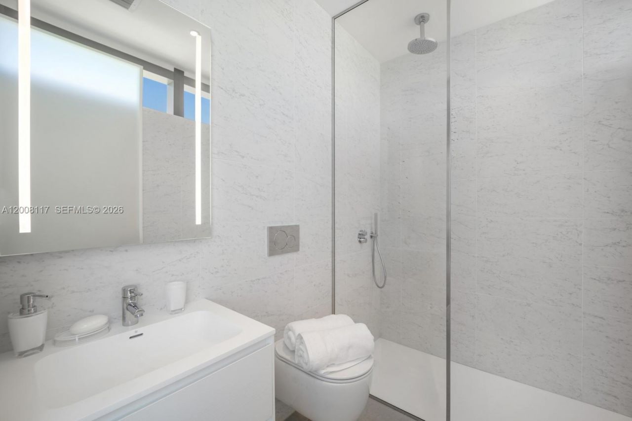 2000 S Ocean Dr, Unit 17A, Hallandale Beach, FL 33009 Photo