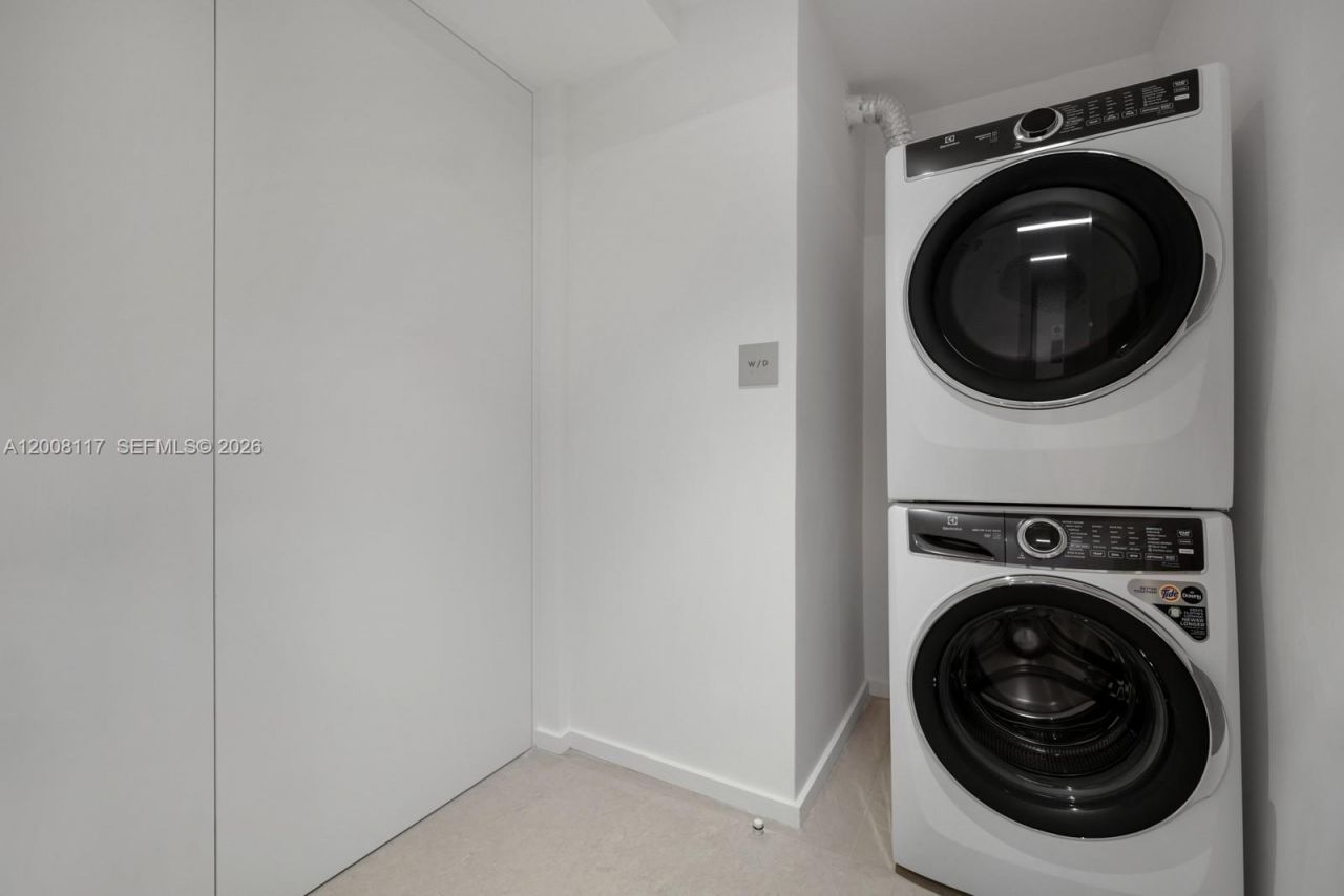 2000 S Ocean Dr, Unit 17A, Hallandale Beach, FL 33009 Photo