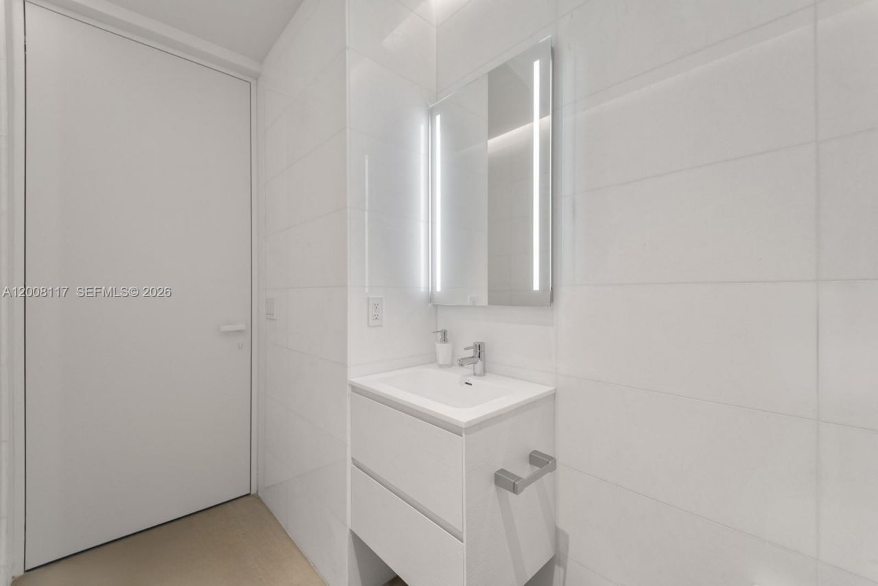 2000 S Ocean Dr, Unit 17A, Hallandale Beach, FL 33009 Photo