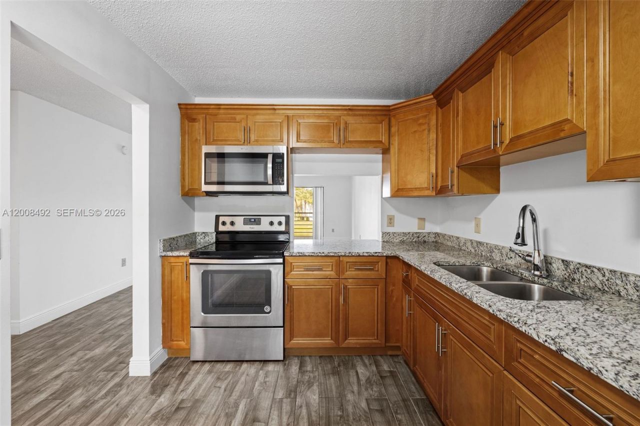 145 Lake Nancy Ln, Unit 230, West Palm Beach, FL 33411 Photo