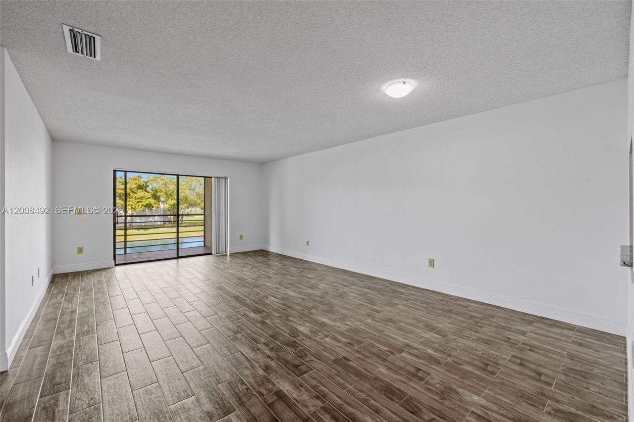 145 Lake Nancy Ln, Unit 230, West Palm Beach, FL 33411 Photo