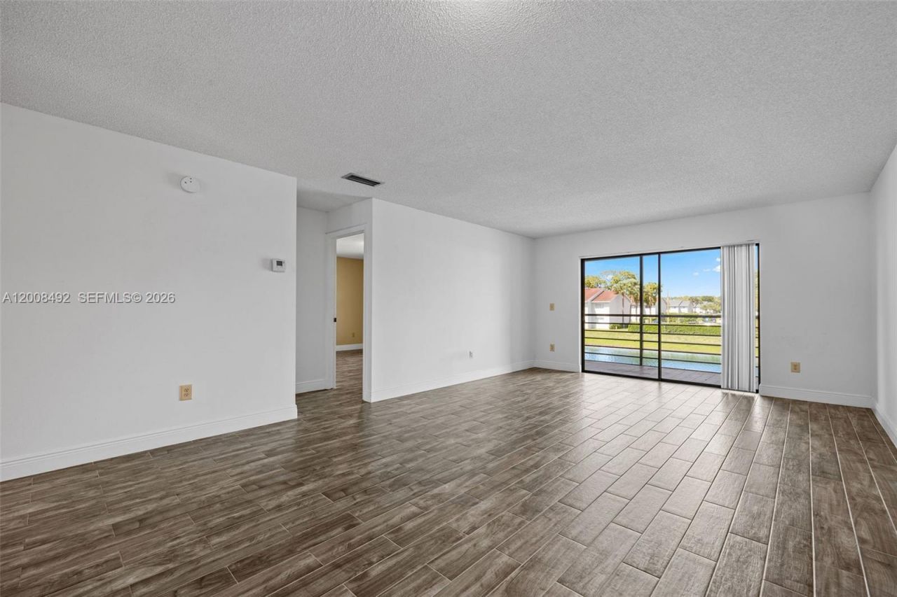 145 Lake Nancy Ln, Unit 230, West Palm Beach, FL 33411 Photo