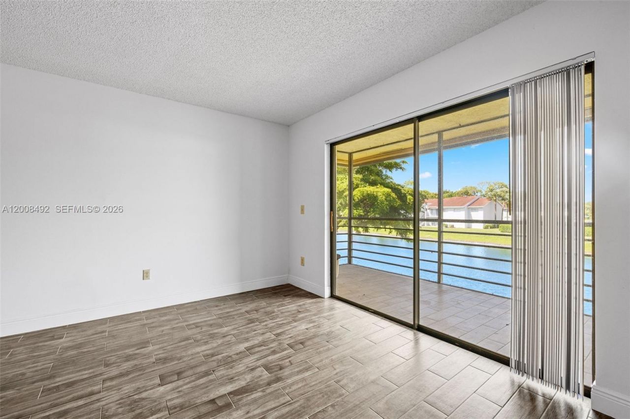 145 Lake Nancy Ln, Unit 230, West Palm Beach, FL 33411 Photo