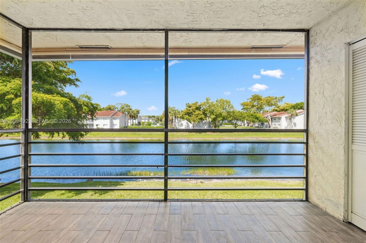 145 Lake Nancy Ln, Unit 230, West Palm Beach, FL 33411 Photo
