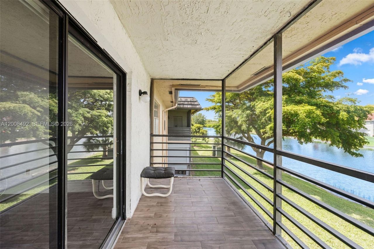 145 Lake Nancy Ln, Unit 230, West Palm Beach, FL 33411 Photo