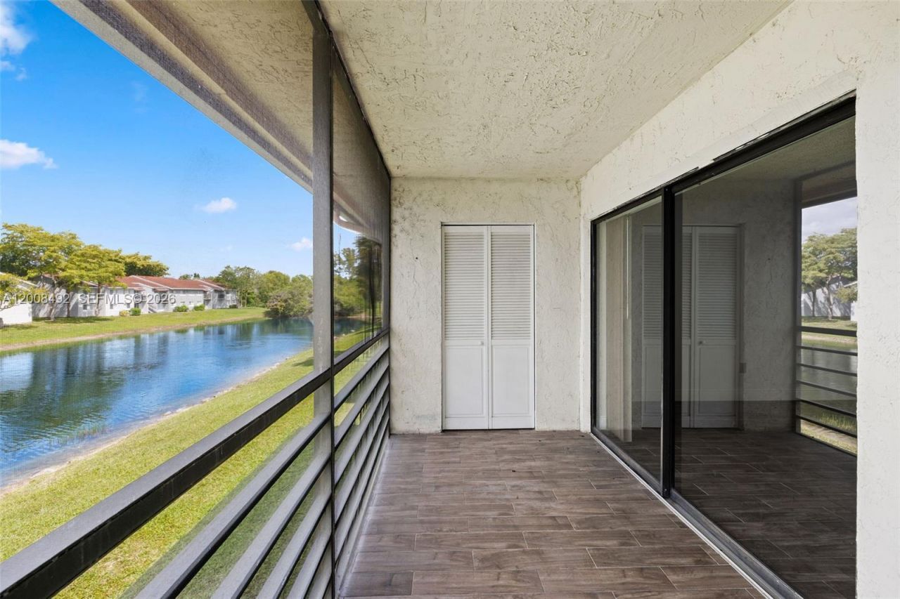145 Lake Nancy Ln, Unit 230, West Palm Beach, FL 33411 Photo