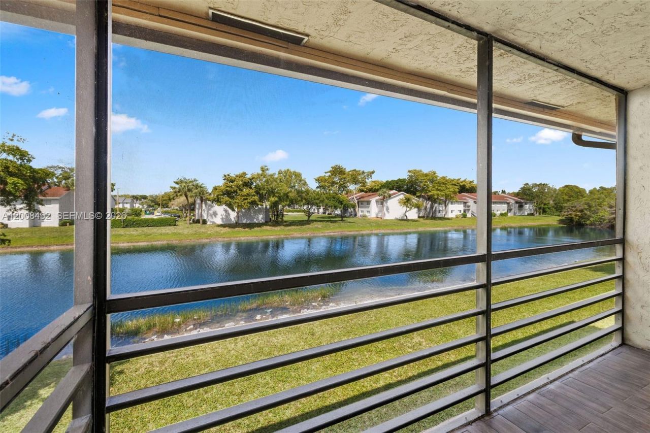 145 Lake Nancy Ln, Unit 230, West Palm Beach, FL 33411 Photo