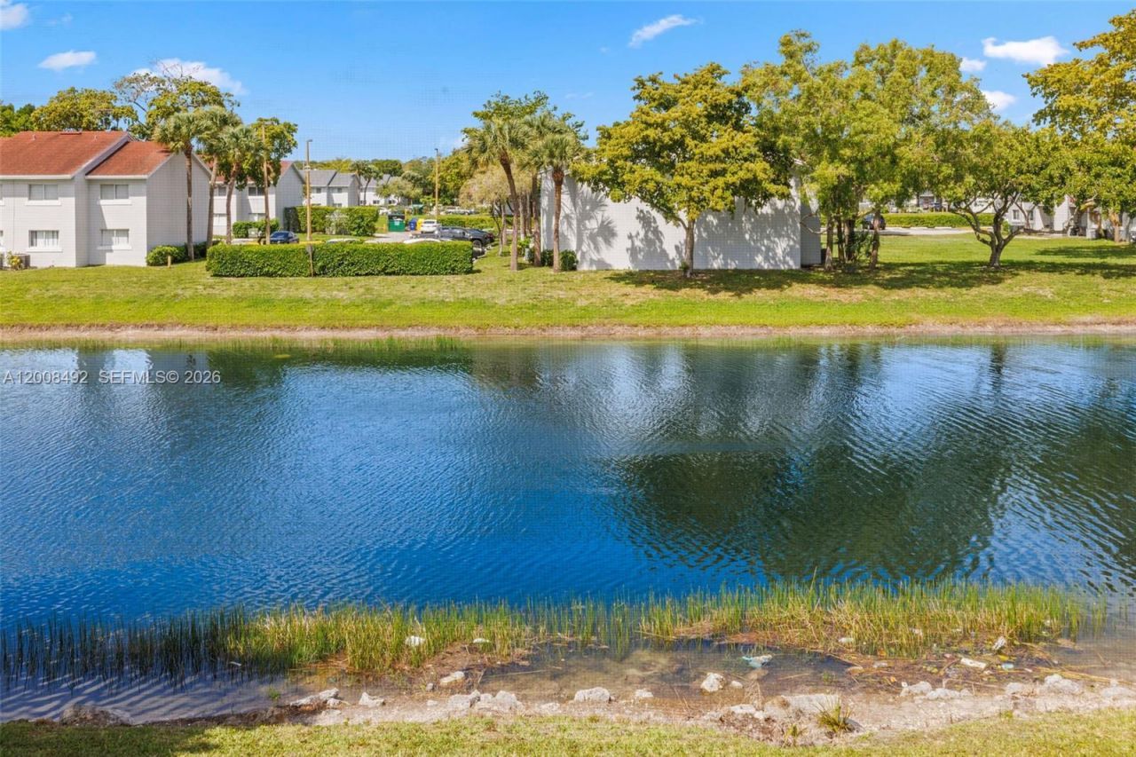 145 Lake Nancy Ln, Unit 230, West Palm Beach, FL 33411 Photo