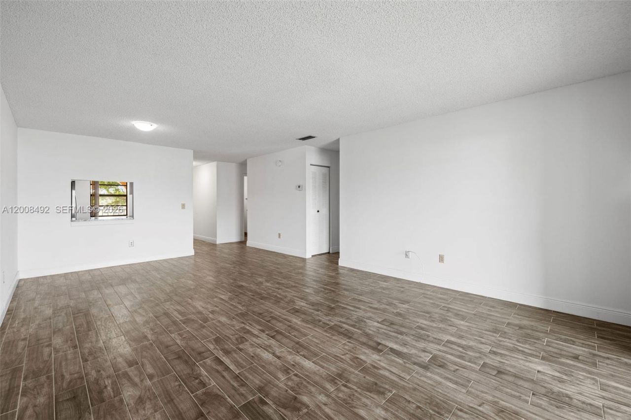 145 Lake Nancy Ln, Unit 230, West Palm Beach, FL 33411 Photo