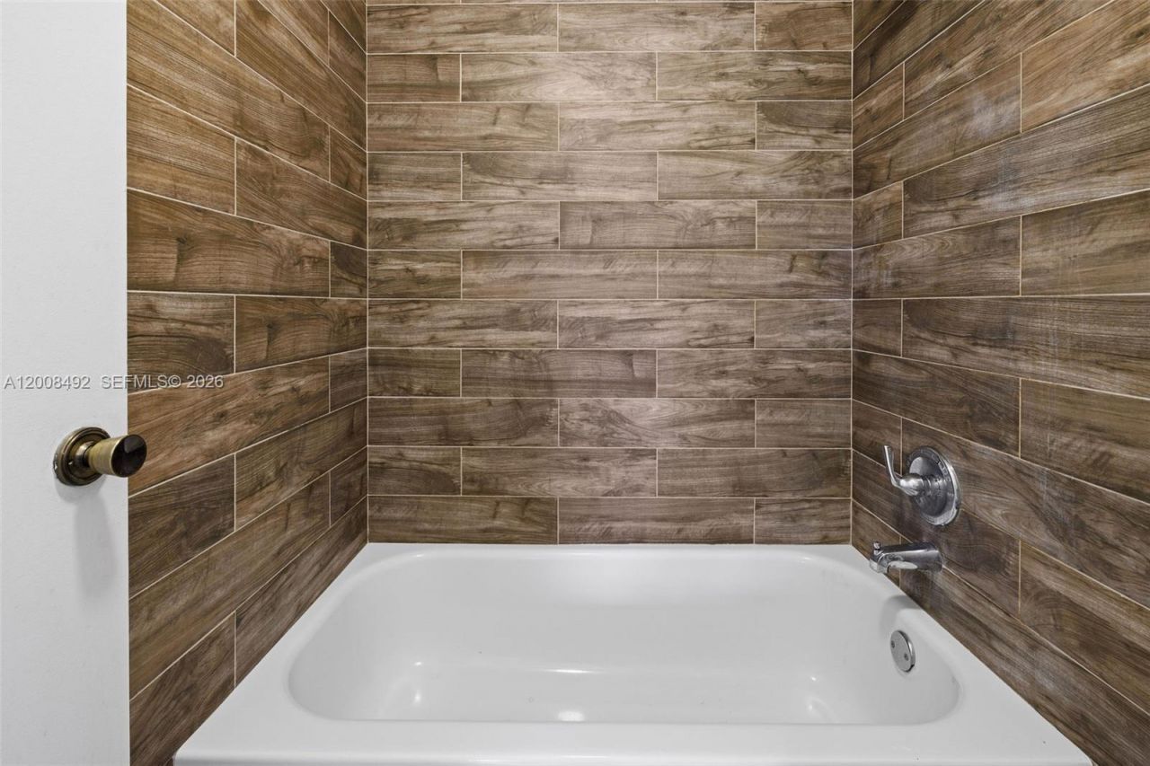 145 Lake Nancy Ln, Unit 230, West Palm Beach, FL 33411 Photo