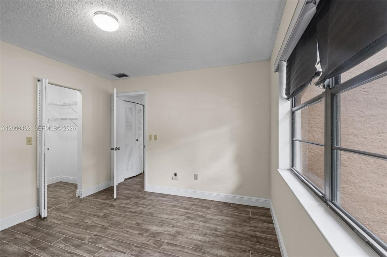 145 Lake Nancy Ln, Unit 230, West Palm Beach, FL 33411 Photo