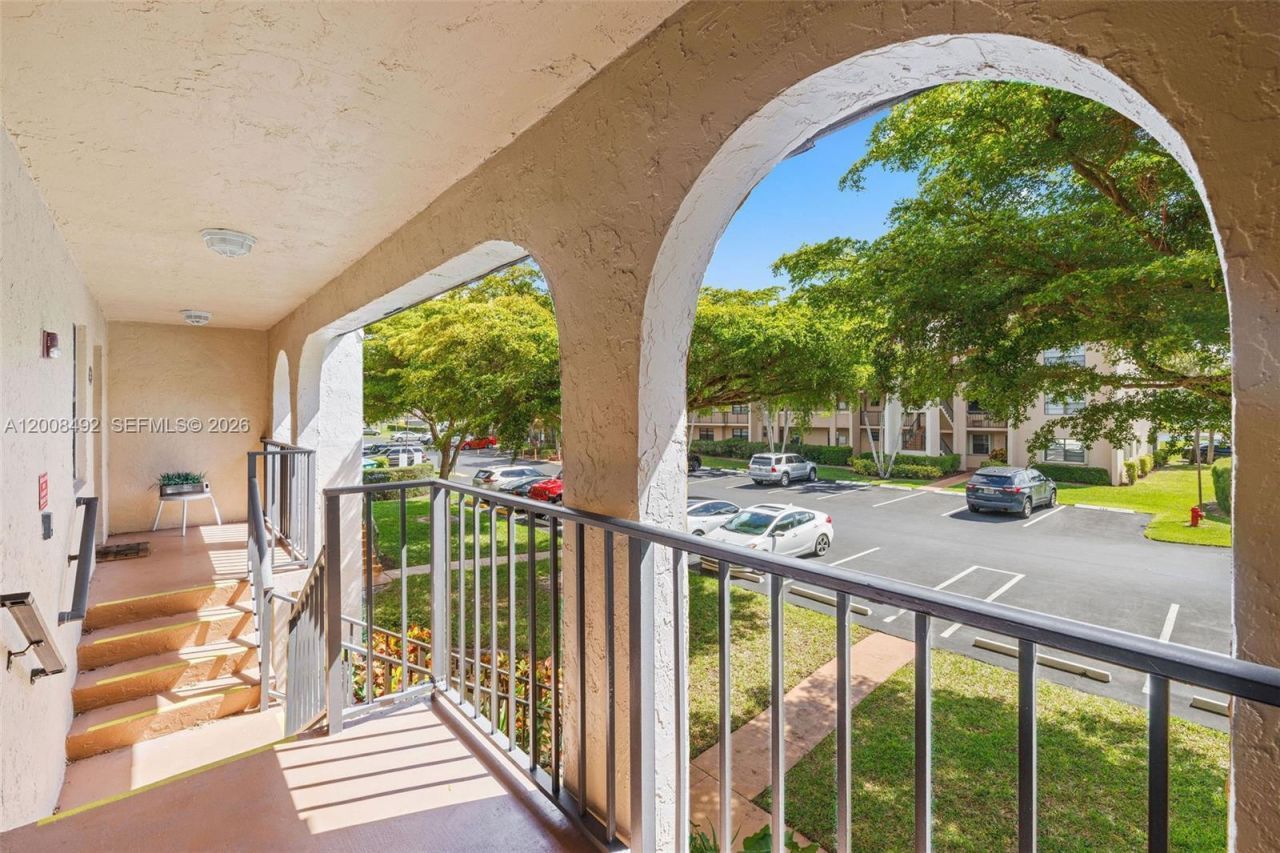 145 Lake Nancy Ln, Unit 230, West Palm Beach, FL 33411 Photo