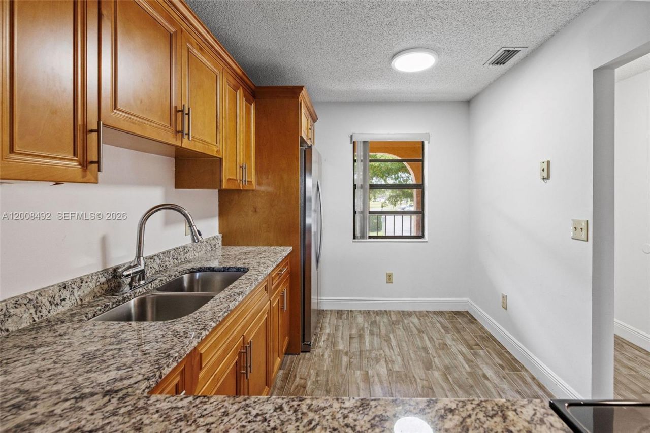 145 Lake Nancy Ln, Unit 230, West Palm Beach, FL 33411 Photo