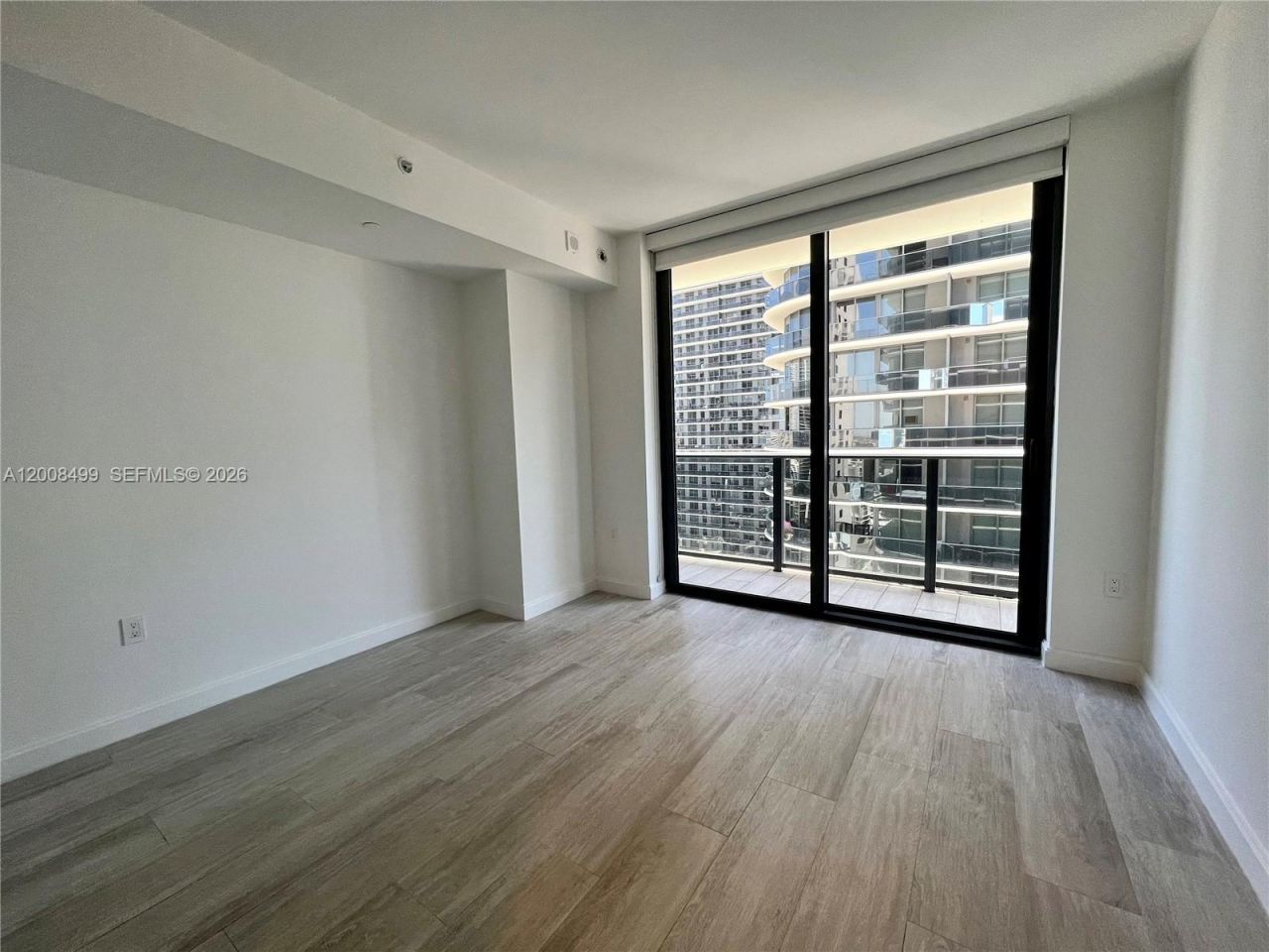 55 SW 9th St , Unit 2702, Miami, FL 33130 Photo