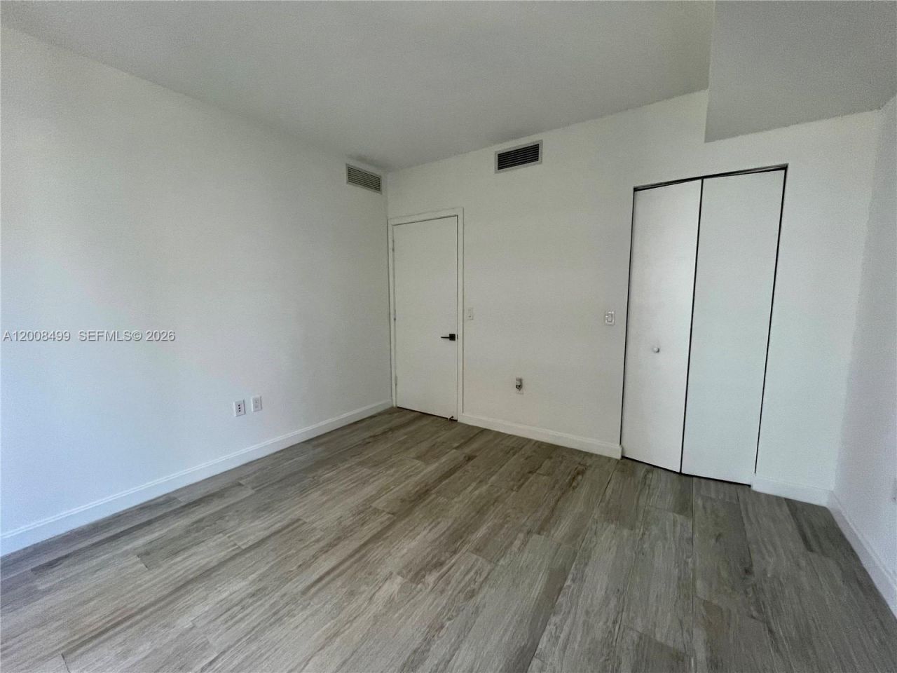 55 SW 9th St , Unit 2702, Miami, FL 33130 Photo