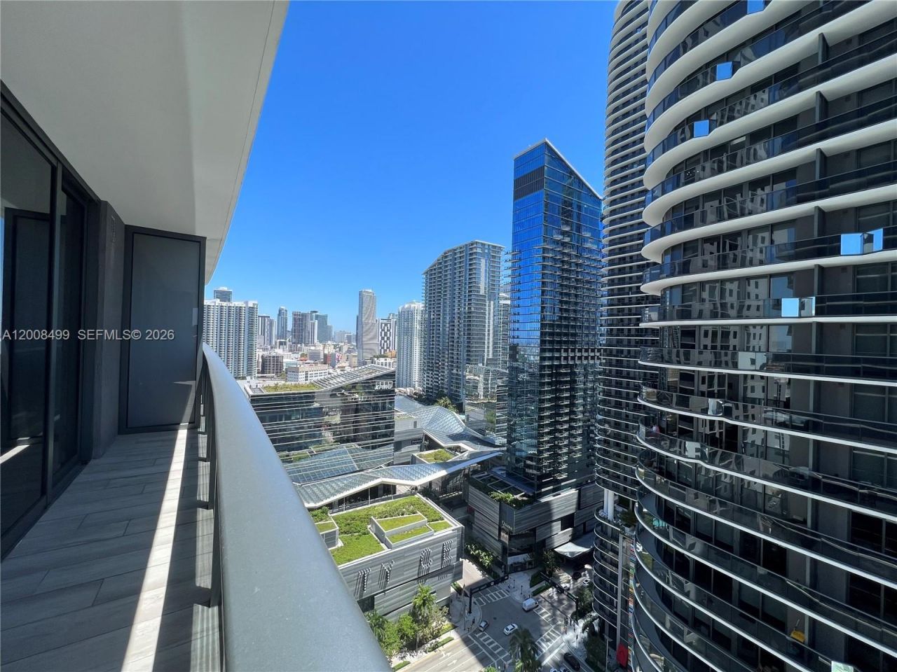 55 SW 9th St , Unit 2702, Miami, FL 33130 Photo