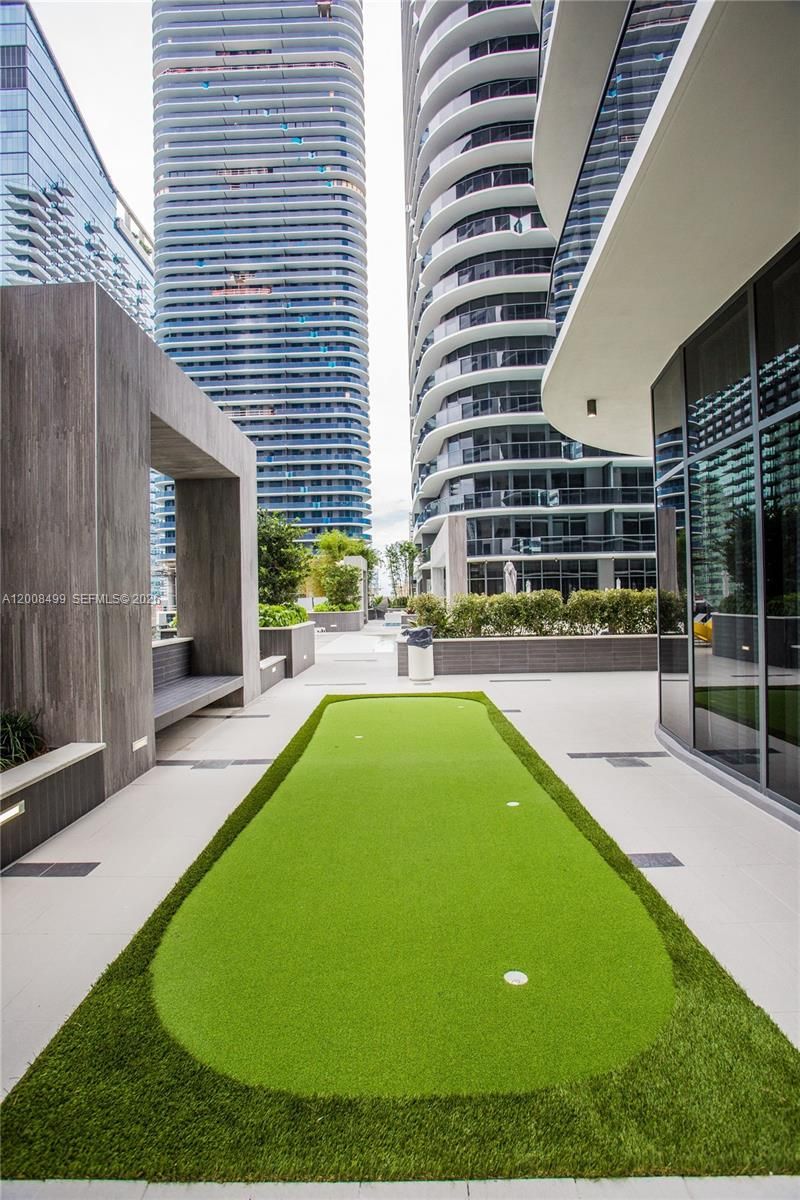 55 SW 9th St , Unit 2702, Miami, FL 33130 Photo