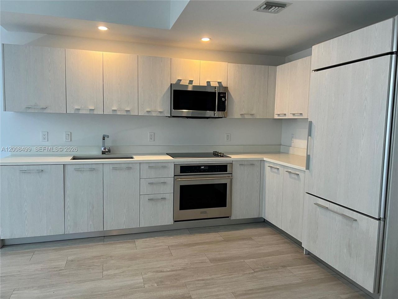 55 SW 9th St , Unit 2702, Miami, FL 33130 Photo