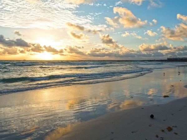 185 Ocean Blvd , Golden Beach, FL 33160