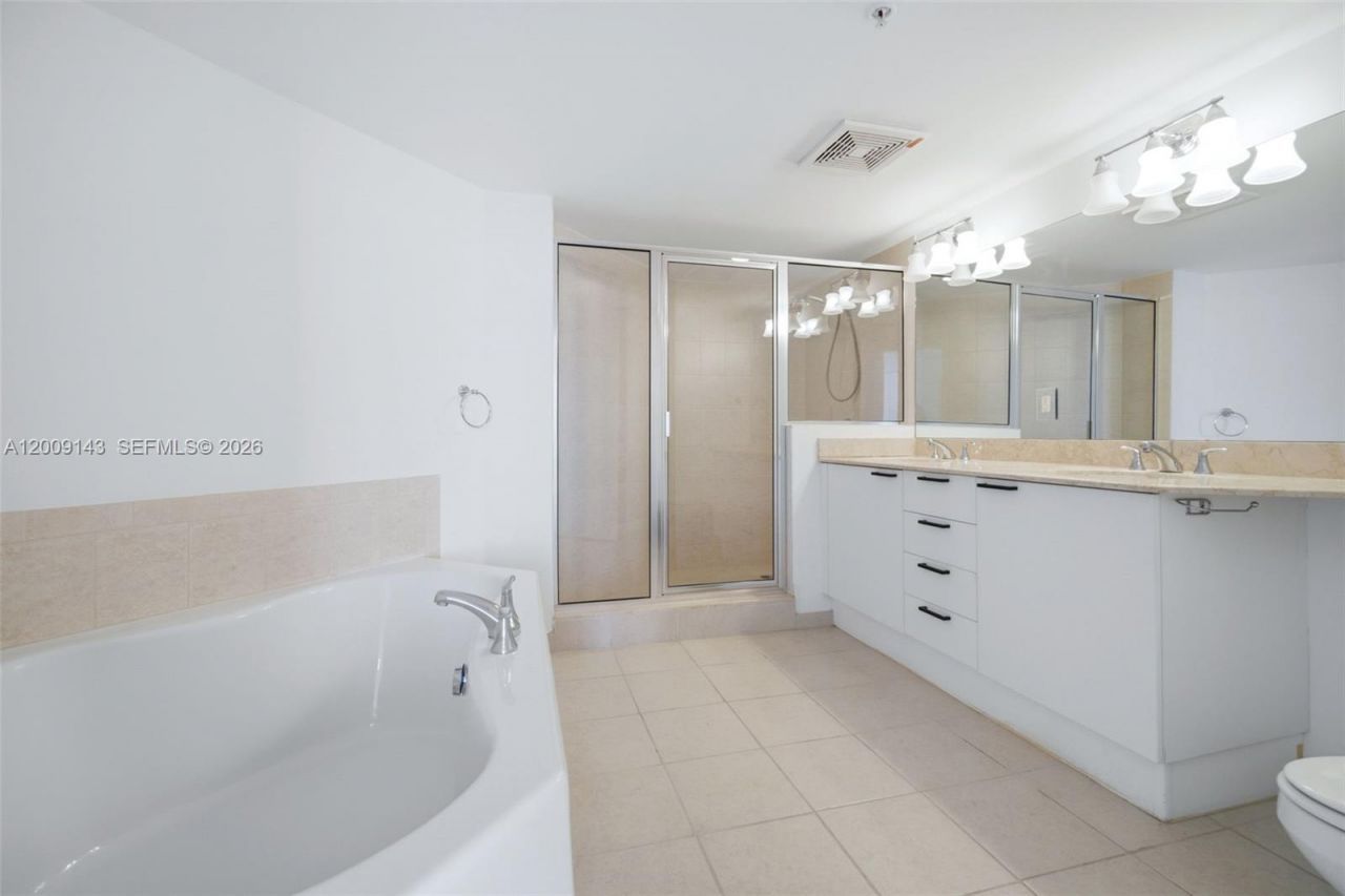 16699 Collins Ave, Unit 3802, Sunny Isles Beach, FL 33160 Photo